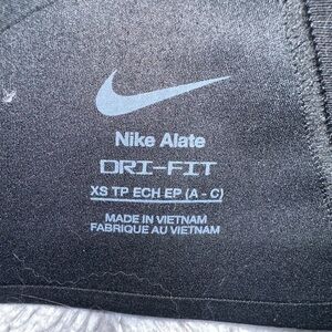 Nike Alate Dri-Fit active sports bras (3)